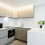 Appartement Modern With Balcony And Pool By Homing *