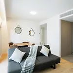 Apartment Modern With Balcony And Pool By Homing Lisbon