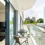 Modern With Balcony And Pool By Homing