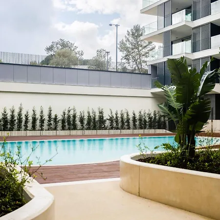 Modern With Balcony And Pool By Homing Lisboa