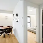 Modern With Balcony And Pool By Homing Apartmán Lisboa